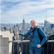 Sprachgewandte Flugbegleiterin gibt Nachhilfe in Englisch, Französisch und Spanisch.